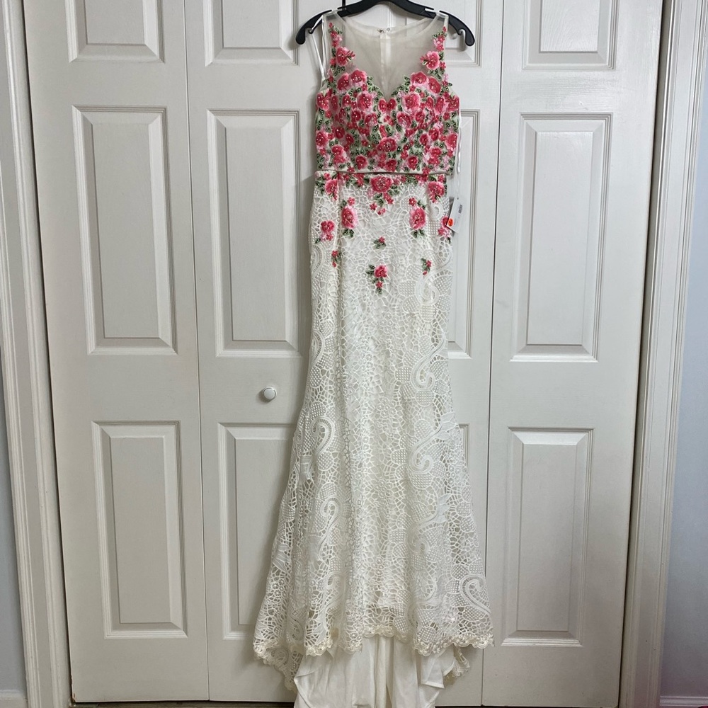 PROM DRESS PARTY DRESS 2 PIECES EMBROIDERED FLORAL BRAND NEW NEVER USED